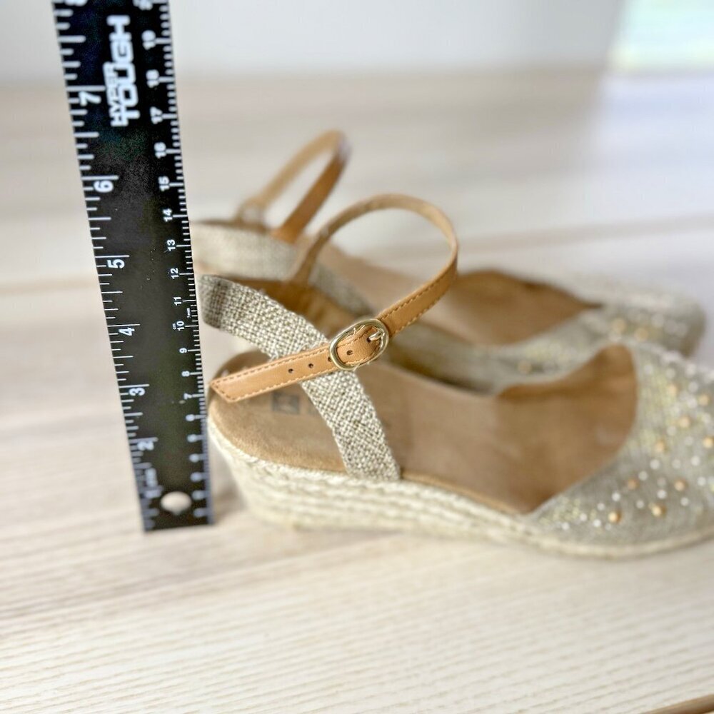 White Mountain 8M Light Green Sailboat Espadrille Wedge Gold Tone Embellished - Picture 4 of 9
